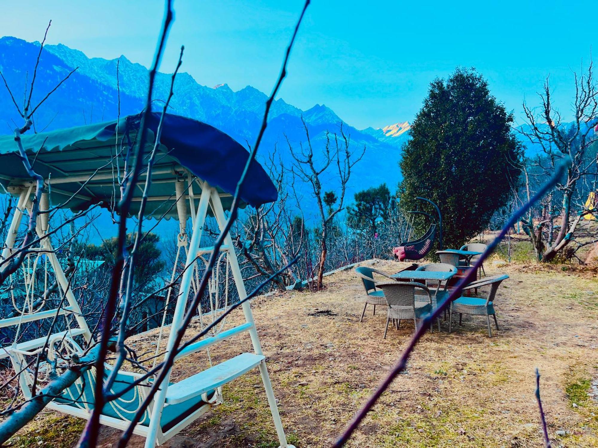 The Kartik Villa, - A Beautiful In The Clouds Towards Snow Capped Mountains Hotel Manali (Himachal Pradesh)