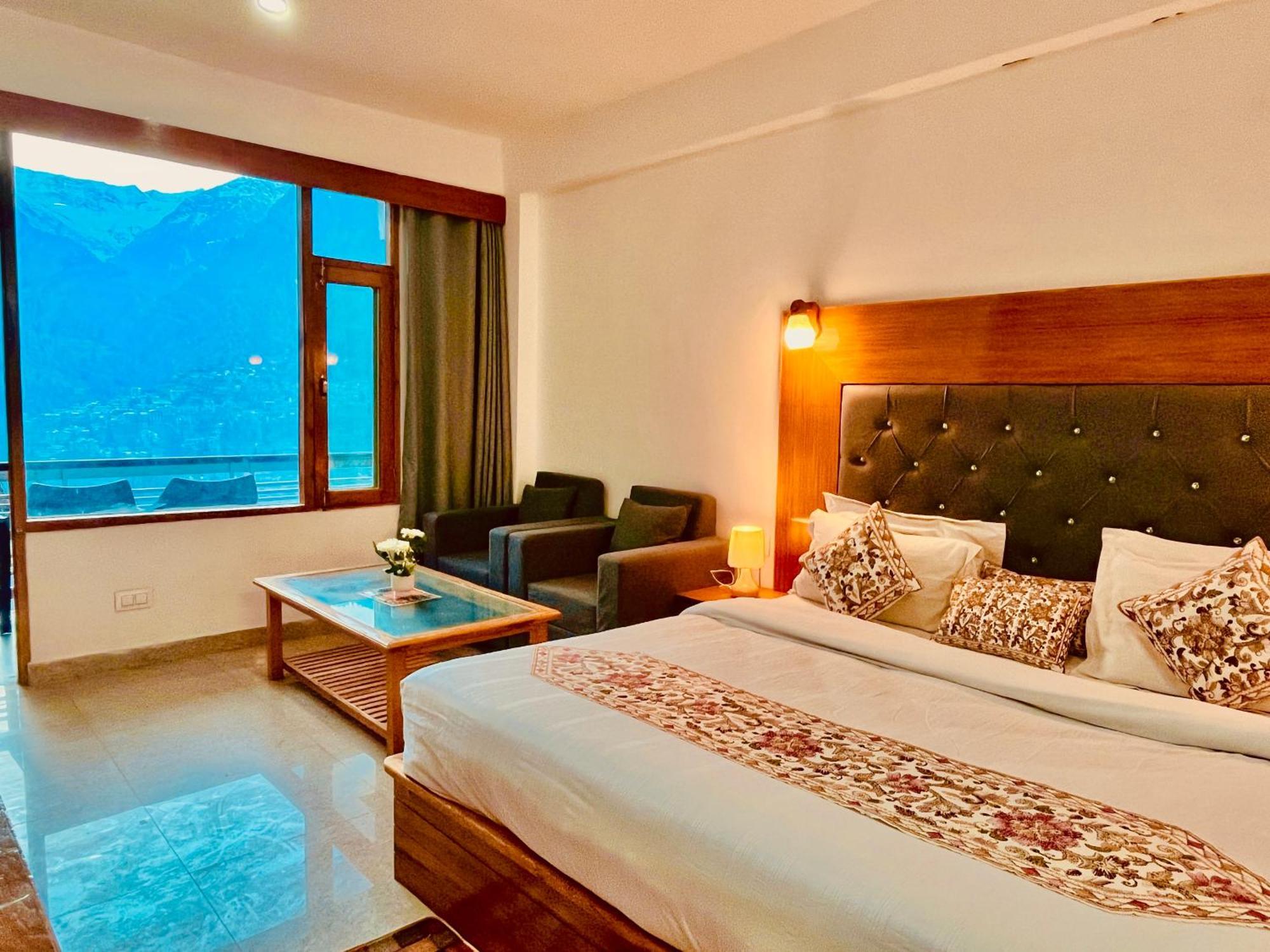 The Kartik Villa, - A Beautiful In The Clouds Towards Snow Capped Mountains Hotel 4*