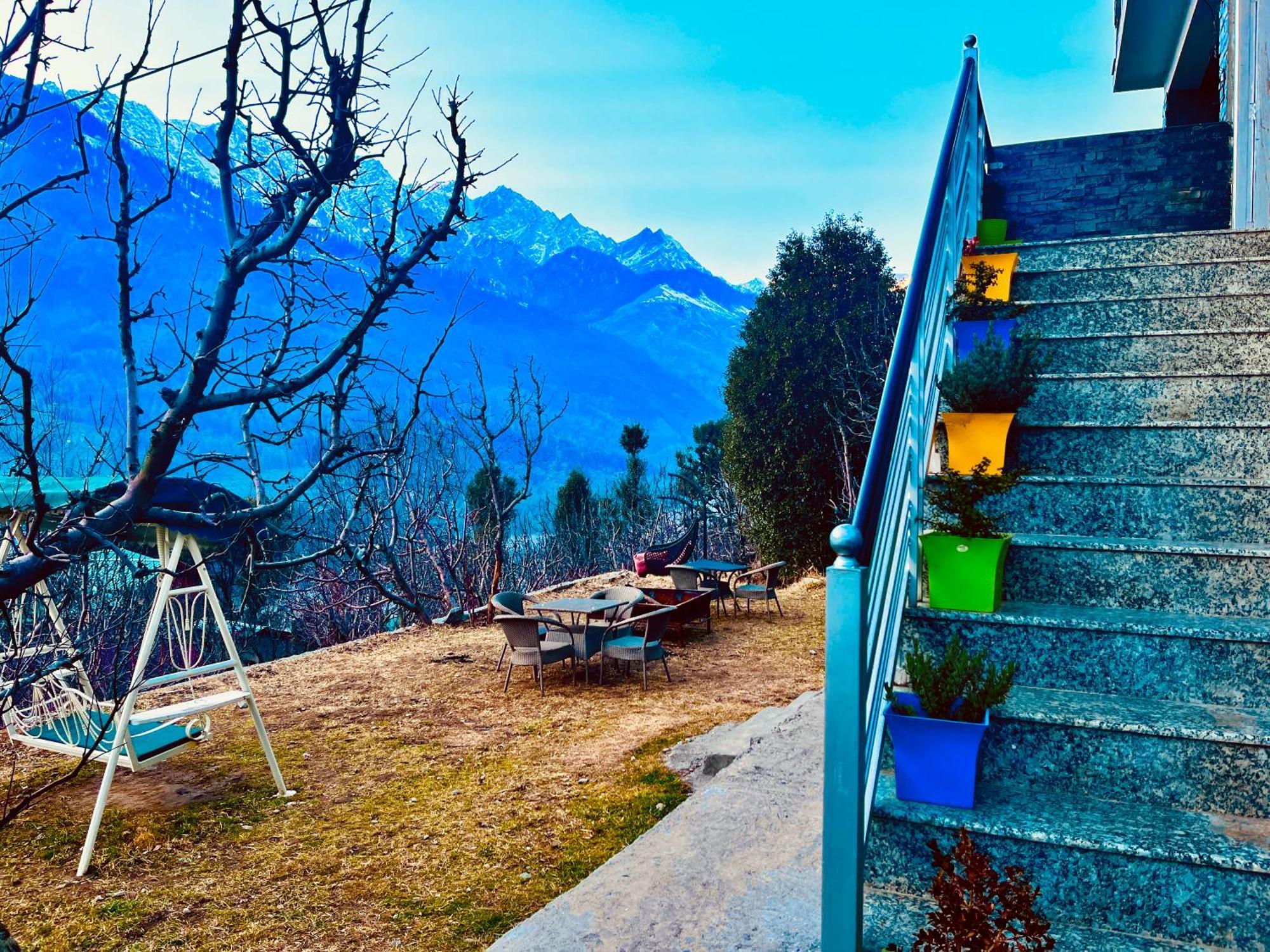 The Kartik Villa, - A Beautiful In The Clouds Towards Snow Capped Mountains Hotel Manali (Himachal Pradesh)